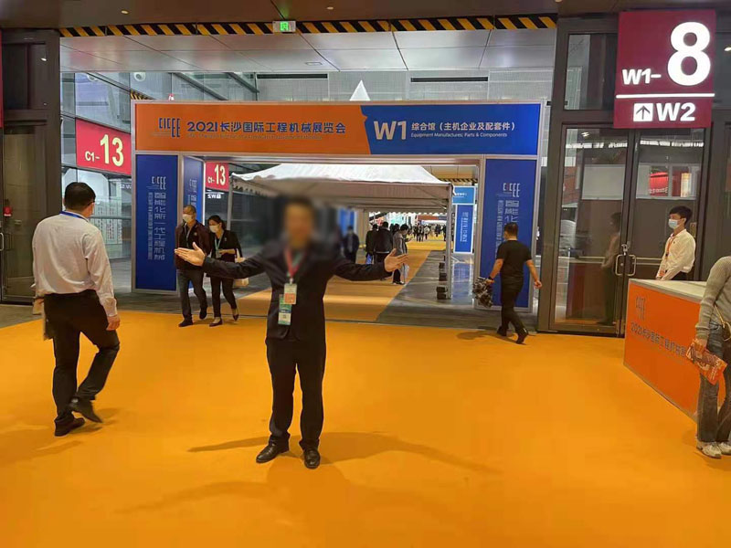 超硬巖石靜態(tài)開采設備